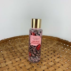 Victoria’s Secret Wicked Dreamer Mist